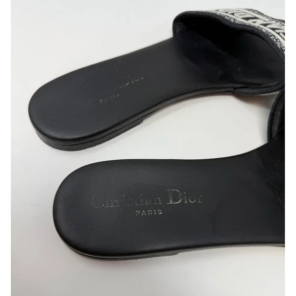 Christian Dior Dway Sandal Slides Size 8.5 US 38.5 EU - Picture 4 of 6